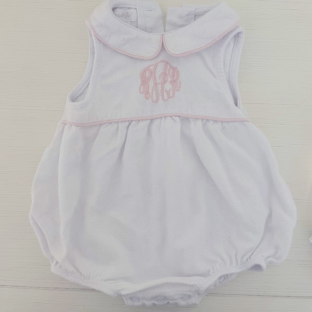 Mud Pie monogrammed bubble. rAr monogram.